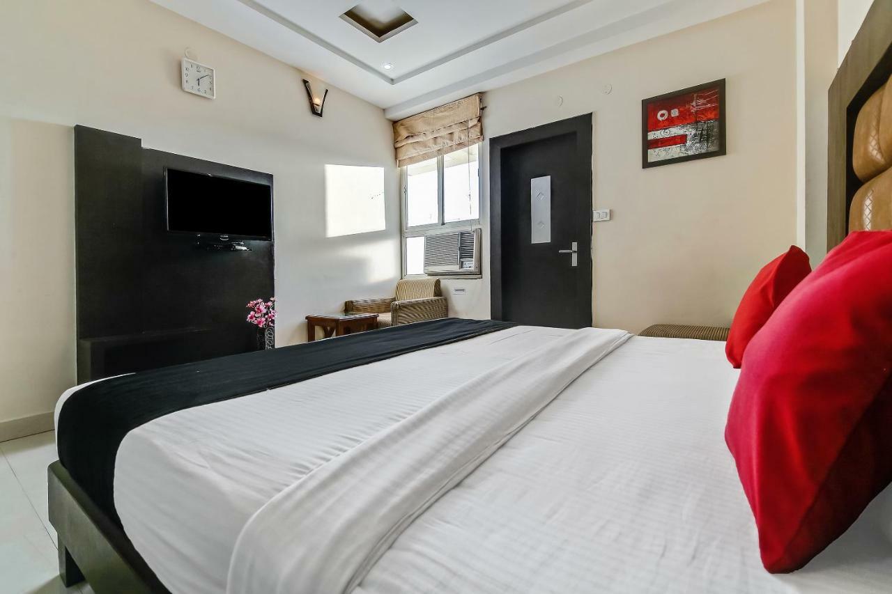 Capital O 32619 Hotel Sugar Palm Gwalior Exterior photo