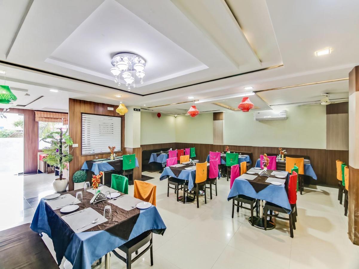 Capital O 32619 Hotel Sugar Palm Gwalior Exterior photo